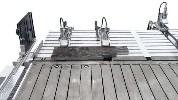 Magnetic clamping device for manual cuts